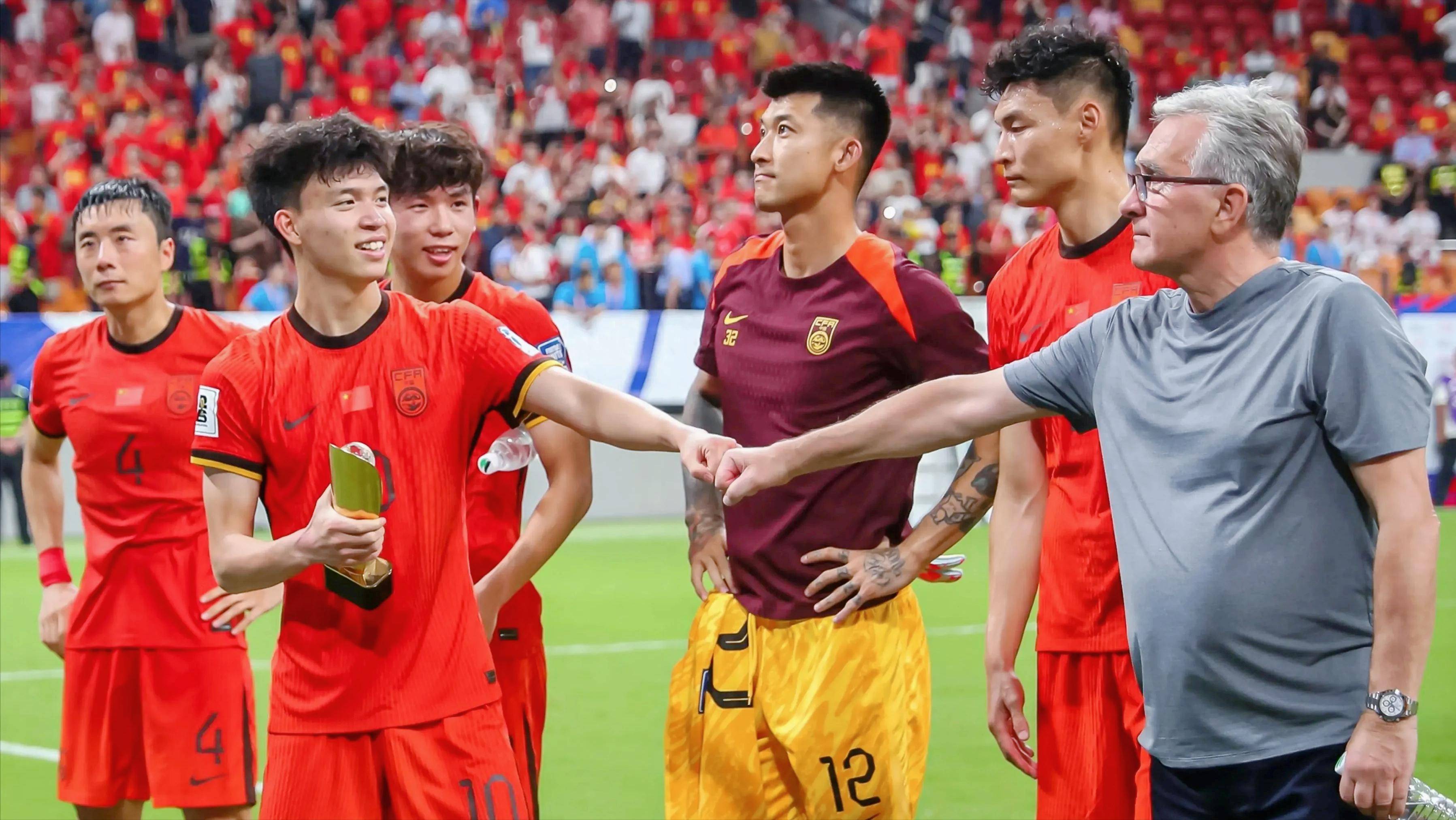 华体会亚冠赛程吃紧，波尔图冲刺阶段外线爆发，球迷炸锅，赛程密集仍需轮换的简单介绍