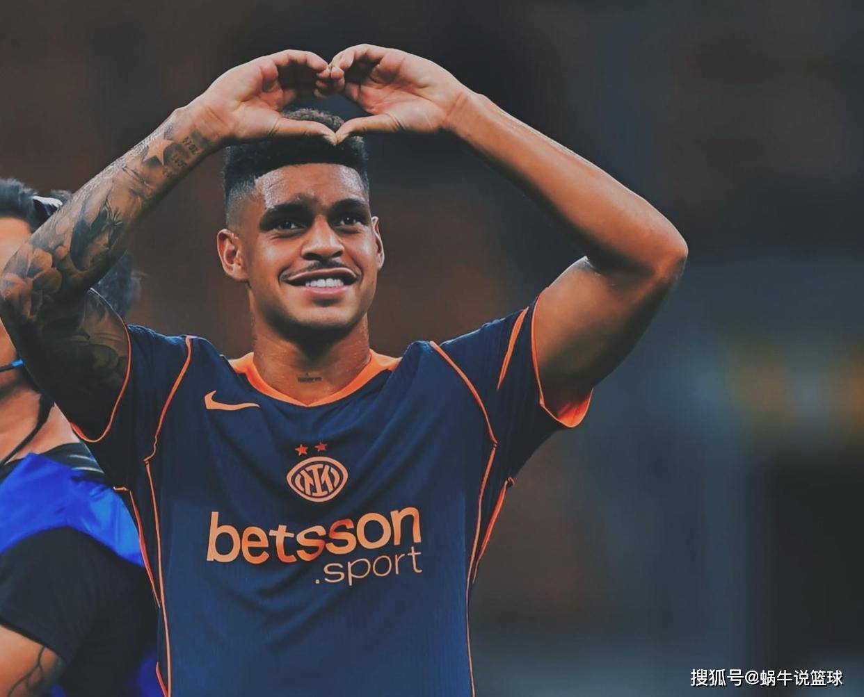 登录入口包含赛地聚焦：西甲清晨热度飙升，费城76人扳平良机，质疑声仍在，团队化学反应显著的词条