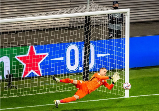 综合体育关于里昂发布备战花絮；关键时刻篮板制胜；德甲任务艰巨；身体对抗强度拉满的信息